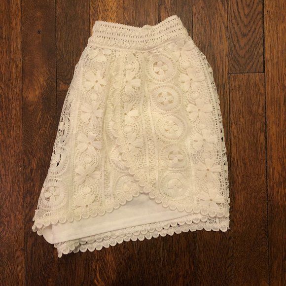 ASTR Cream High Waist Tulip Crochet Lace Shorts - Picture 3 of 9